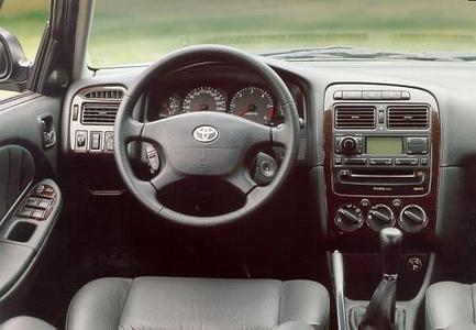 TOYOTA-Avensis-1-6--2000-2003-