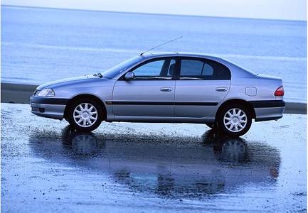 TOYOTA-Avensis-1-6--2000-2003-