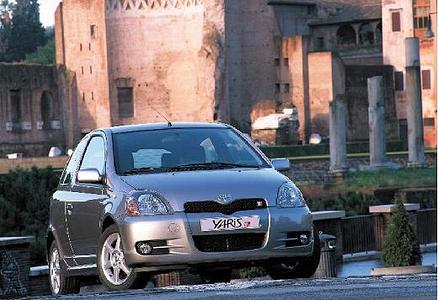 TOYOTA-Yaris-1-5--2001-2003-
