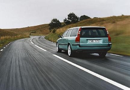 VOLVO-V70--2003-2004-