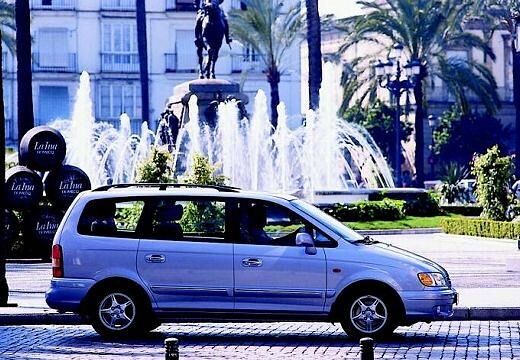 HYUNDAI-Trajet-2-0--2000-2004-