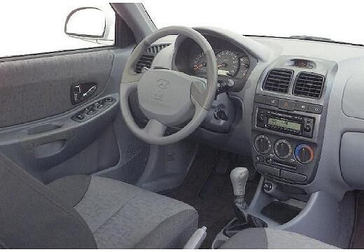 HYUNDAI-Accent-1-3i--2003-2004-