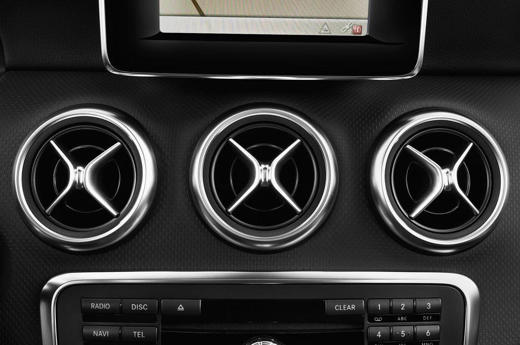 Mercedes A-Class (Baujahr 2013) Urban 5 Türen Lüftung
