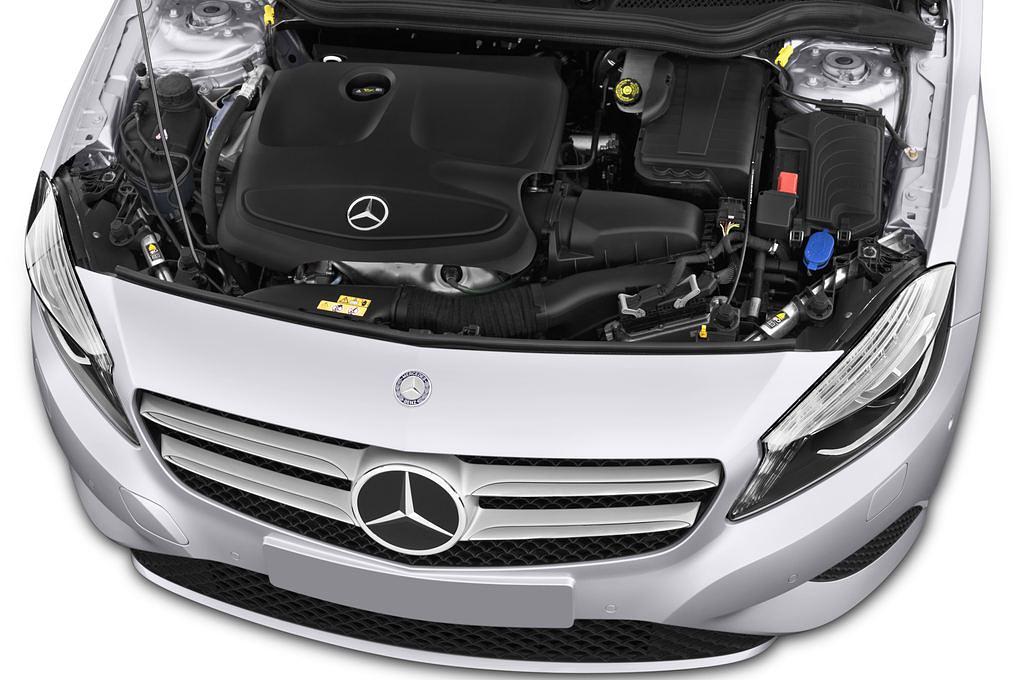 Mercedes A-Class (Baujahr 2013) Urban 5 Türen Motor