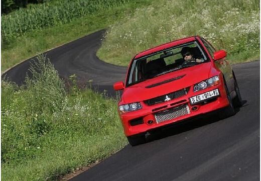 MITSUBISHI-Lancer-Evolution-IX--2005-2008-
