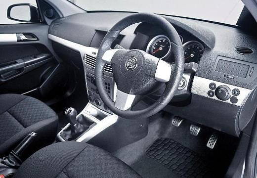 OPEL-Astra-2-0-Turbo--2004-2006-