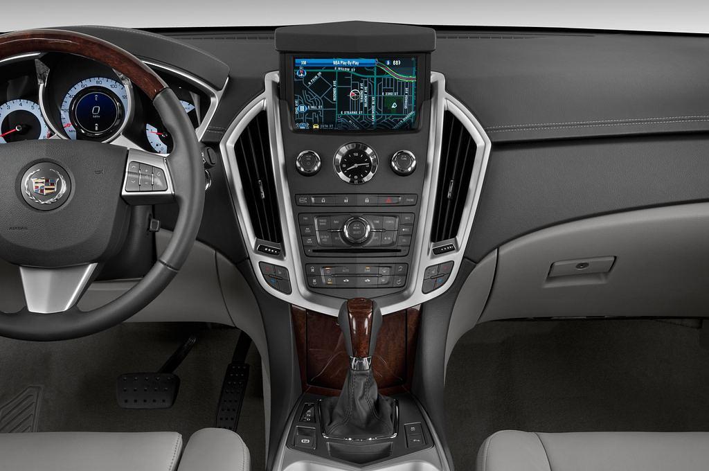 Cadillac SRX (Baujahr 2009) Elegance 5 Türen Mittelkonsole