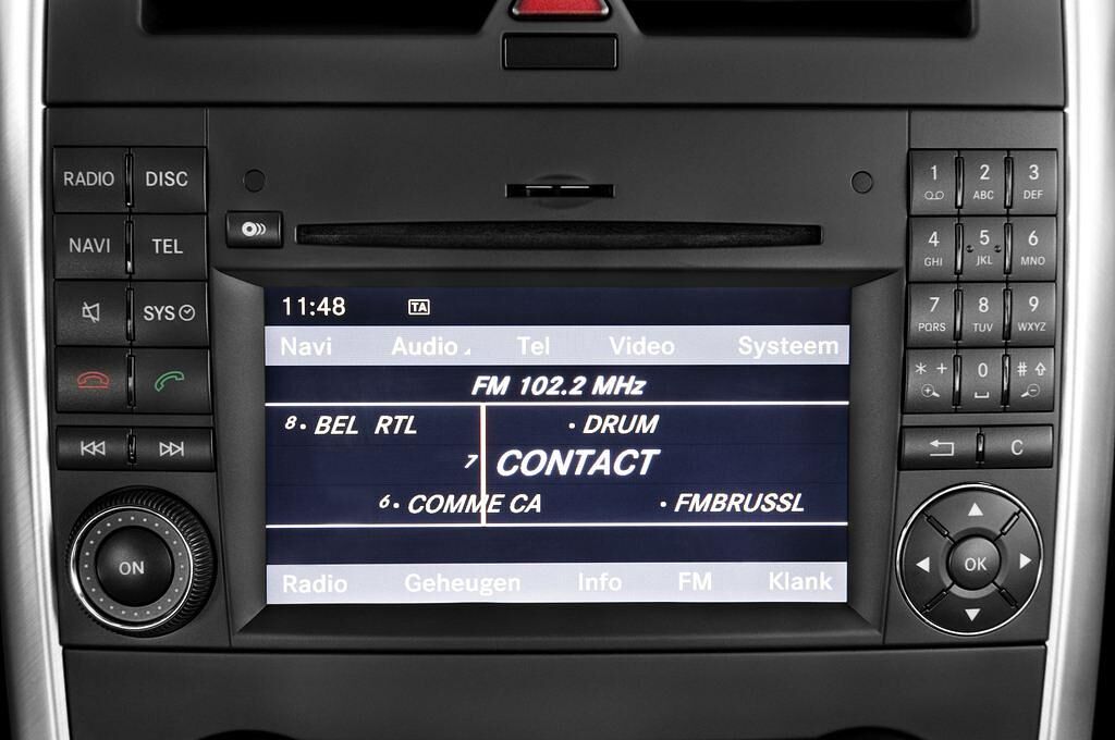 Mercedes A-Class (Baujahr 2011) Avantgarde 5 Türen Radio und Infotainmentsystem