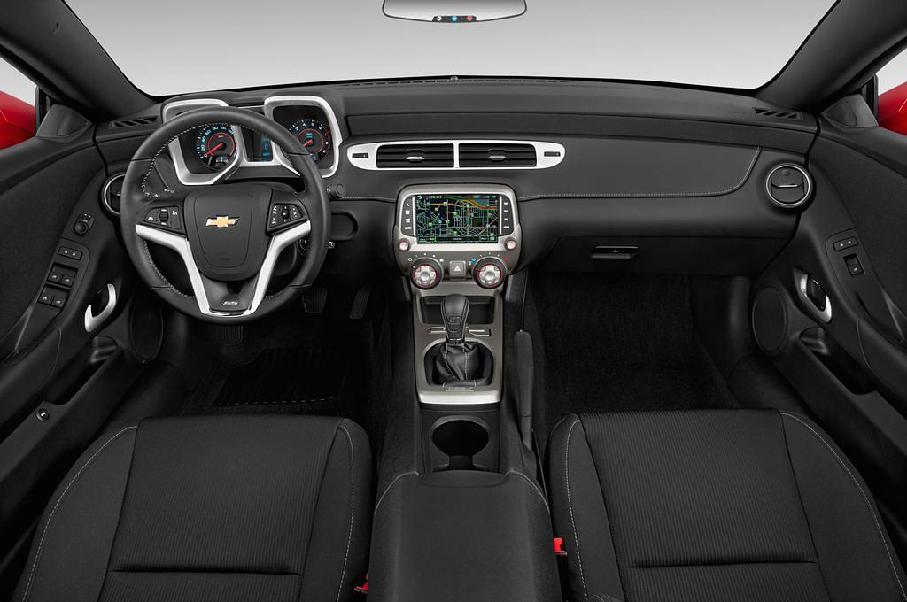 Chevrolet Camaro (Baujahr 2013) - 2 Türen Cockpit und Innenraum