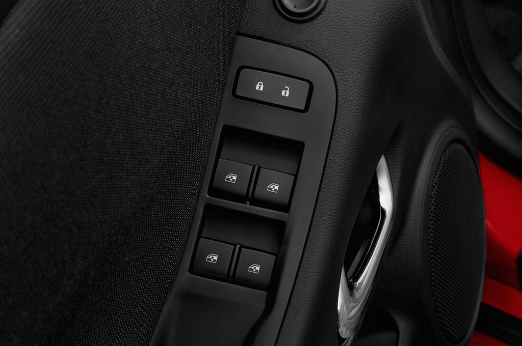 Chevrolet Camaro (Baujahr 2013) - 2 Türen Bedienungselemente Tür