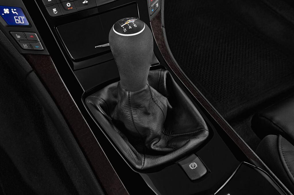 Cadillac CTS (Baujahr 2012) V 5 Türen Schalthebel