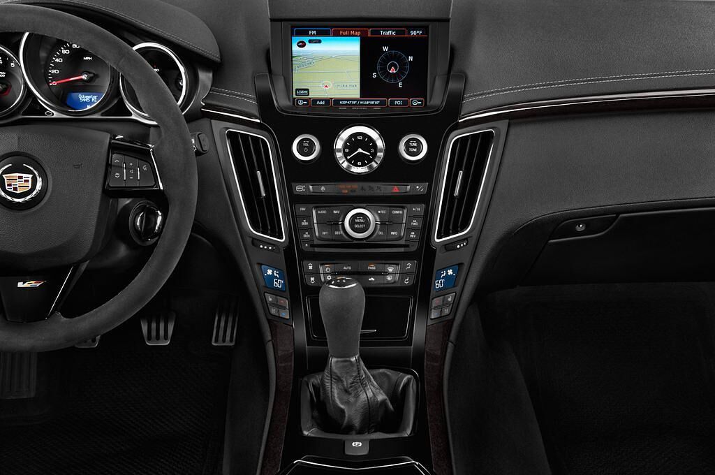 Cadillac CTS (Baujahr 2012) V 5 Türen Mittelkonsole