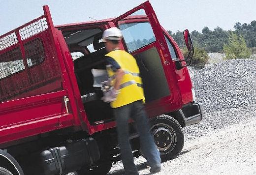 NISSAN-Cabstar-E--120-35--2002-2003-