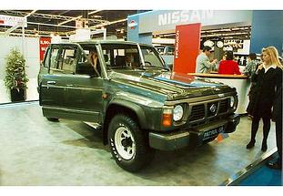 NISSAN-Patrol--1988-1998-