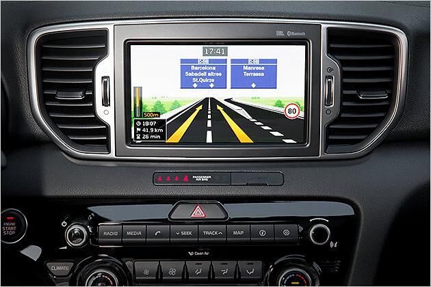 Navigationsgeräte gibt es mit sieben und acht Zoll Größe