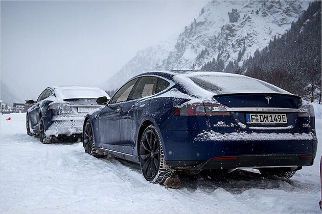 Tesla hatte eine ganze Model-S-Flotte nach Österreich gebracht