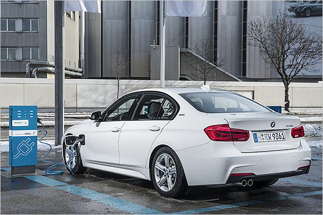 Der zweite Neue zum Aufladen ist der BMW 330e