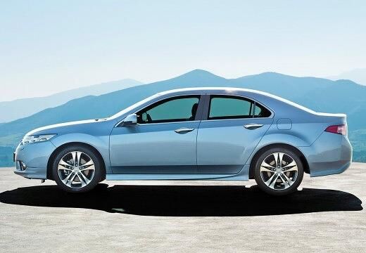 HONDA-Accord-2-0--2011-