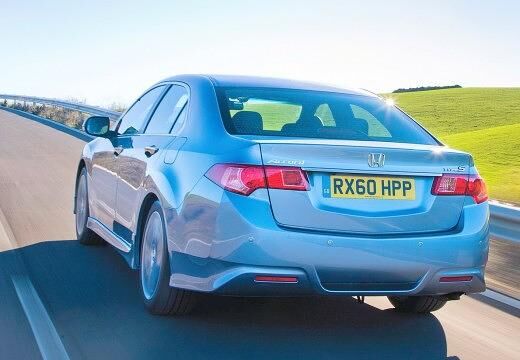 HONDA-Accord-2-0--2011-