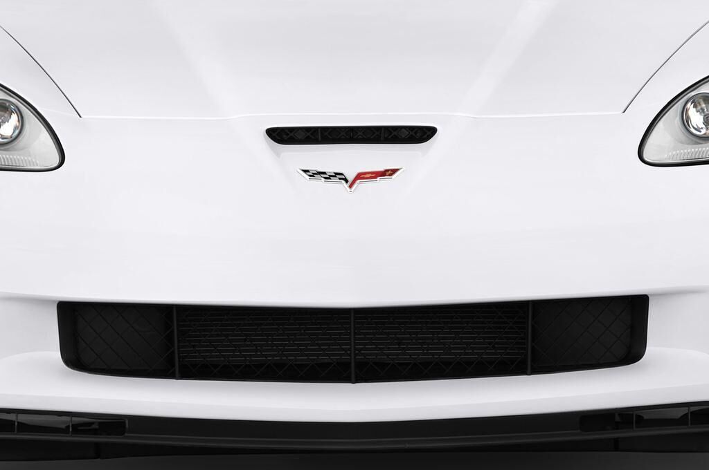 Chevrolet Corvette (Baujahr 2012) Grand Sport 2 Türen Kühlergrill und Scheinwerfer