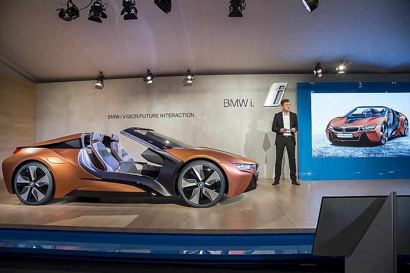 BMW i8 Spyder auf der CES 2016