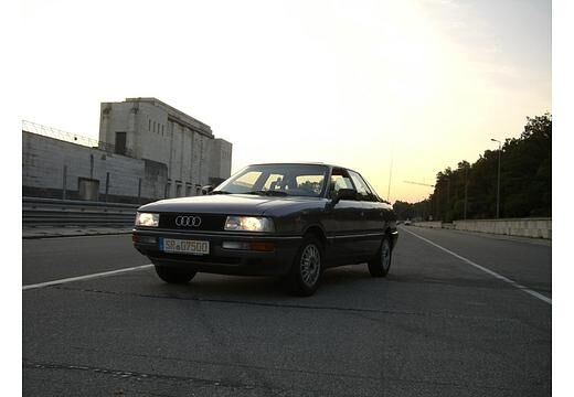 Audi 90 Limousine (1987–1991)