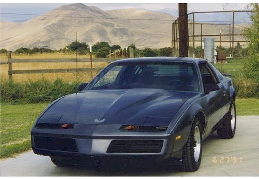 Pontiac Firebird Coupé (1982–1992) 5.6 (225 PS) Pontiac Firebird Coupé (1982–1992) 5.6 (225 PS)