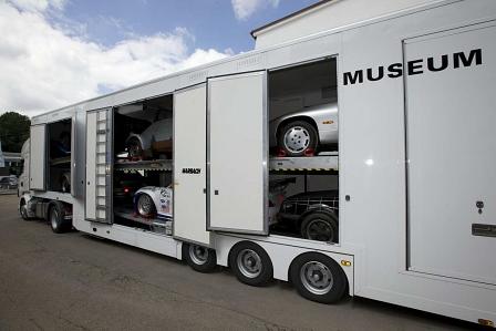 Porsche Museumslager zieht um - Umzug mit 100.000 PS