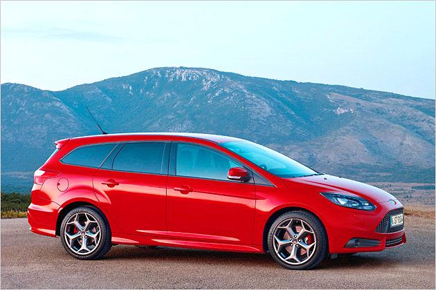 Stärkster Kompakt-Kombi im Nicht-Premium-Segment: So sieht Ford den neuen Focus ST Turnier