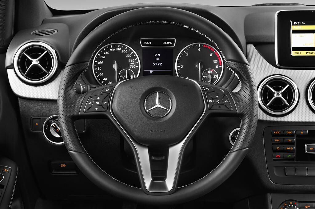 Mercedes B-Class (Baujahr 2013) Sport 5 Türen Lenkrad