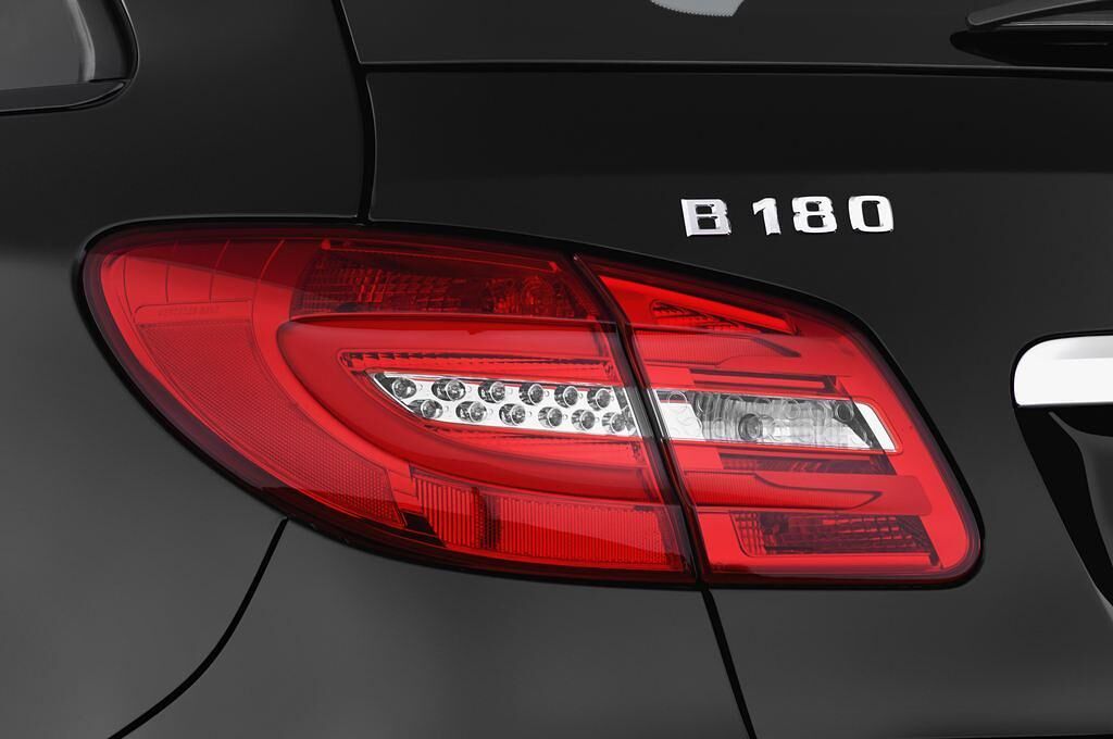 Mercedes B-Class (Baujahr 2013) Sport 5 Türen Rücklicht