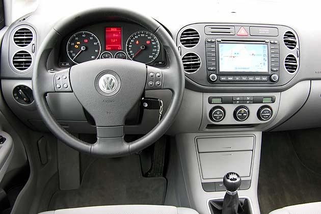 Die Luftdüsen sind nun doppelt ausgeführt und die Mittelkonsole wurde umgestaltet