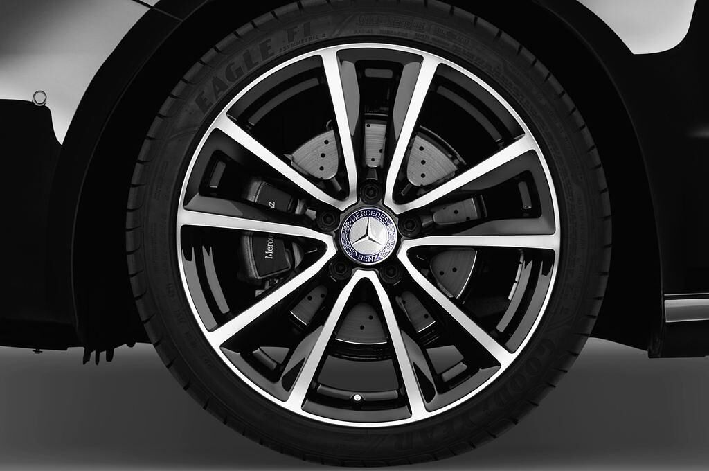 Mercedes B-Class (Baujahr 2013) Sport 5 Türen Reifen und Felge