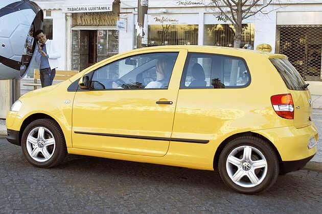 Mit der Sonderfarbe Sonnengelb (205 Euro Aufpreis) macht der Fox einen frischen Eindruck