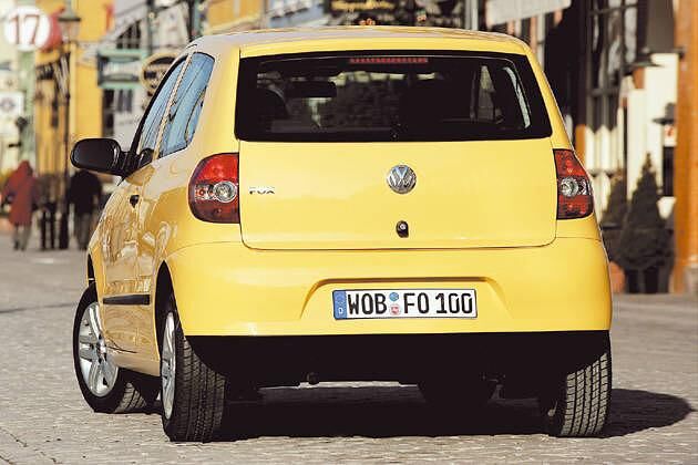 Den Fox gibt es ausschließlich als Dreitürer mit großer Heckklappe