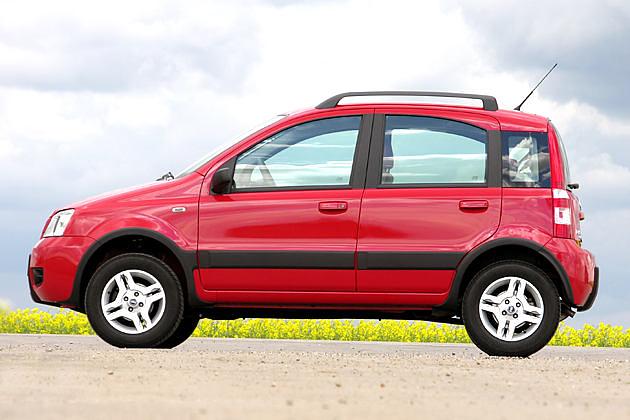 Dank einer Höherlegung und der serienmäßigen Dachreling ist der Panda stattliche 1,64 Meter hoch