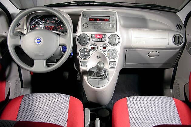 Schick und funktional: Der Innenraum des Fiat Panda