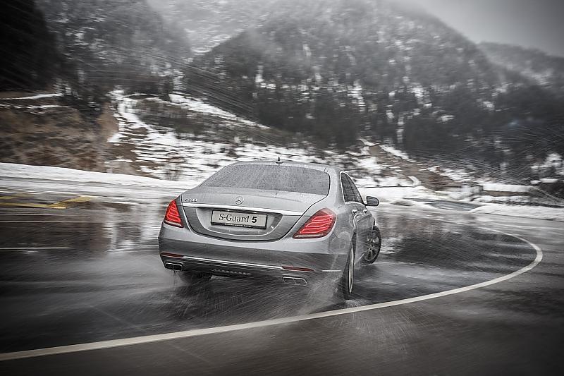 Mercedes Fahrertraining für Panzerlimousinen