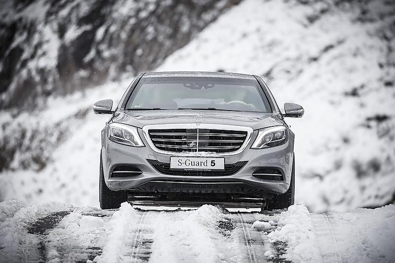 Mercedes Fahrertraining für Panzerlimousinen