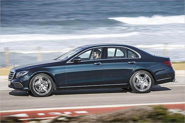 Die fast fünf Meter lange Reiselimousine soll weniger als vier Liter Diesel auf 100 Kilometer verbrauchen