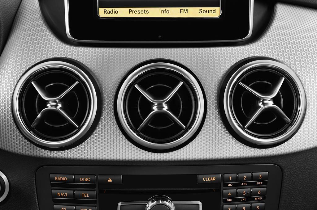 Mercedes B-Class (Baujahr 2013) Sport 5 Türen Lüftung