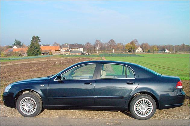 Die Seitenlinie lässt das europäische Design erkennen