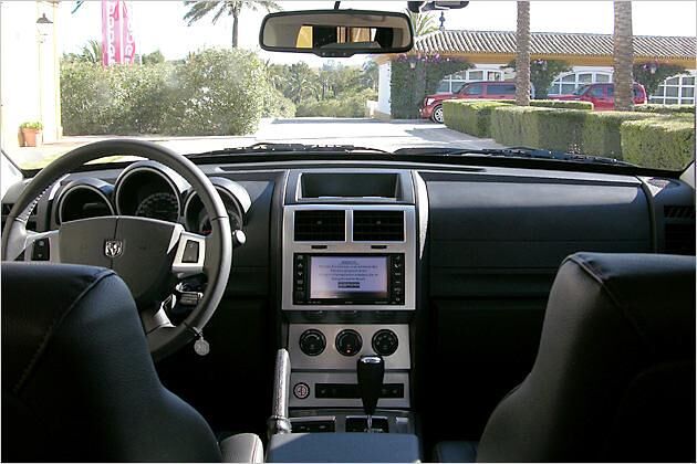 Form follows Function: Das aufgeräumte Cockpit des Nitro