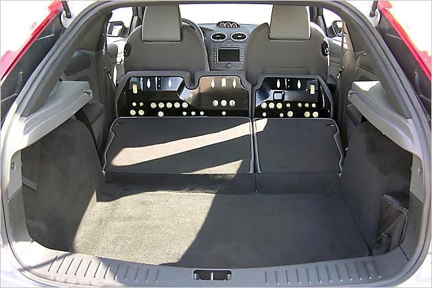 Der Ford fasst maximal 1.247 Liter Gepäck