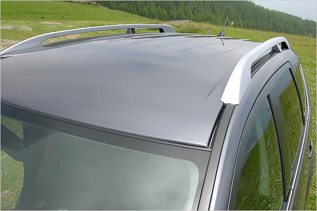 Selbst die Dachreling gehört zum Serienumfang