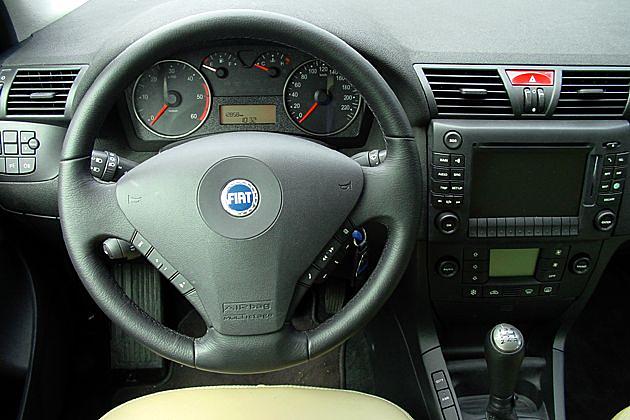 Unscheinbar, aber funktionell: Instrumente im Fiat Stilo Multiwagon