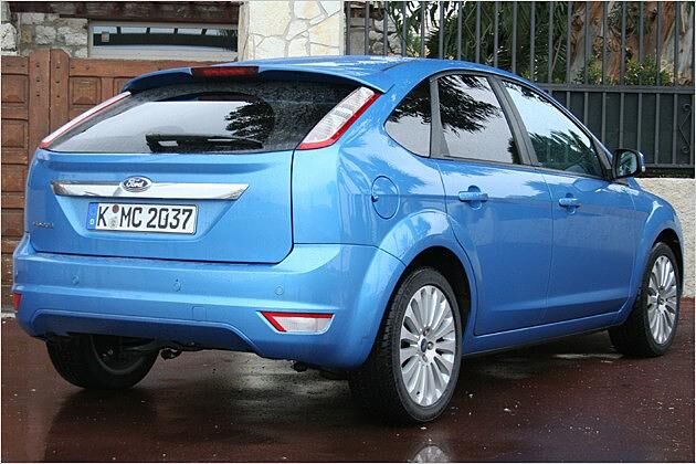 Überarbeitete Heckleuchten mit optionaler LED-Technik