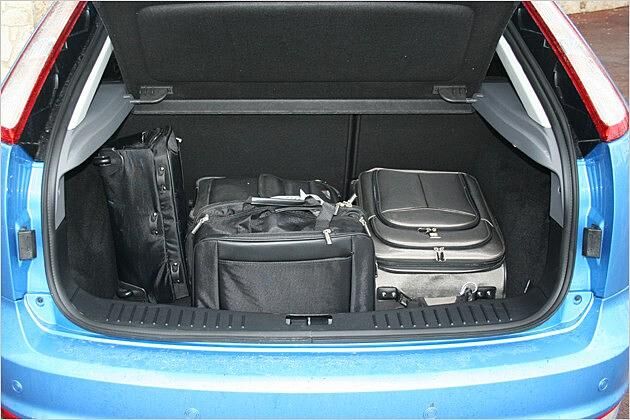 Der Kofferraum des Fünftürers fasst 396 Liter