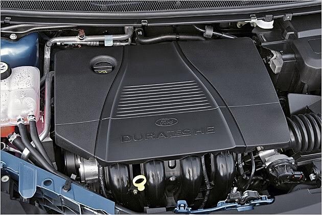 Gut verkleidet: Die Motoren (im Bild ein Benziner) sind sicher verpackt