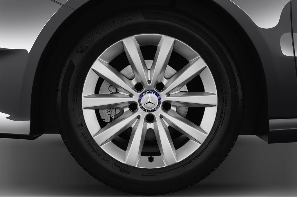 Mercedes B-Class (Baujahr 2017) Style 5 Türen Reifen und Felge